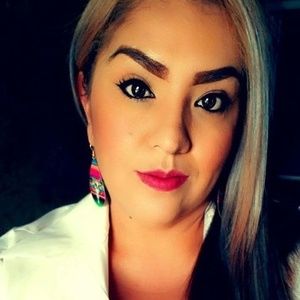 Meet your Posher, Alejandra